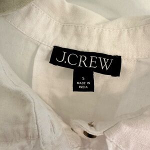 Linen Ruffle trim button up